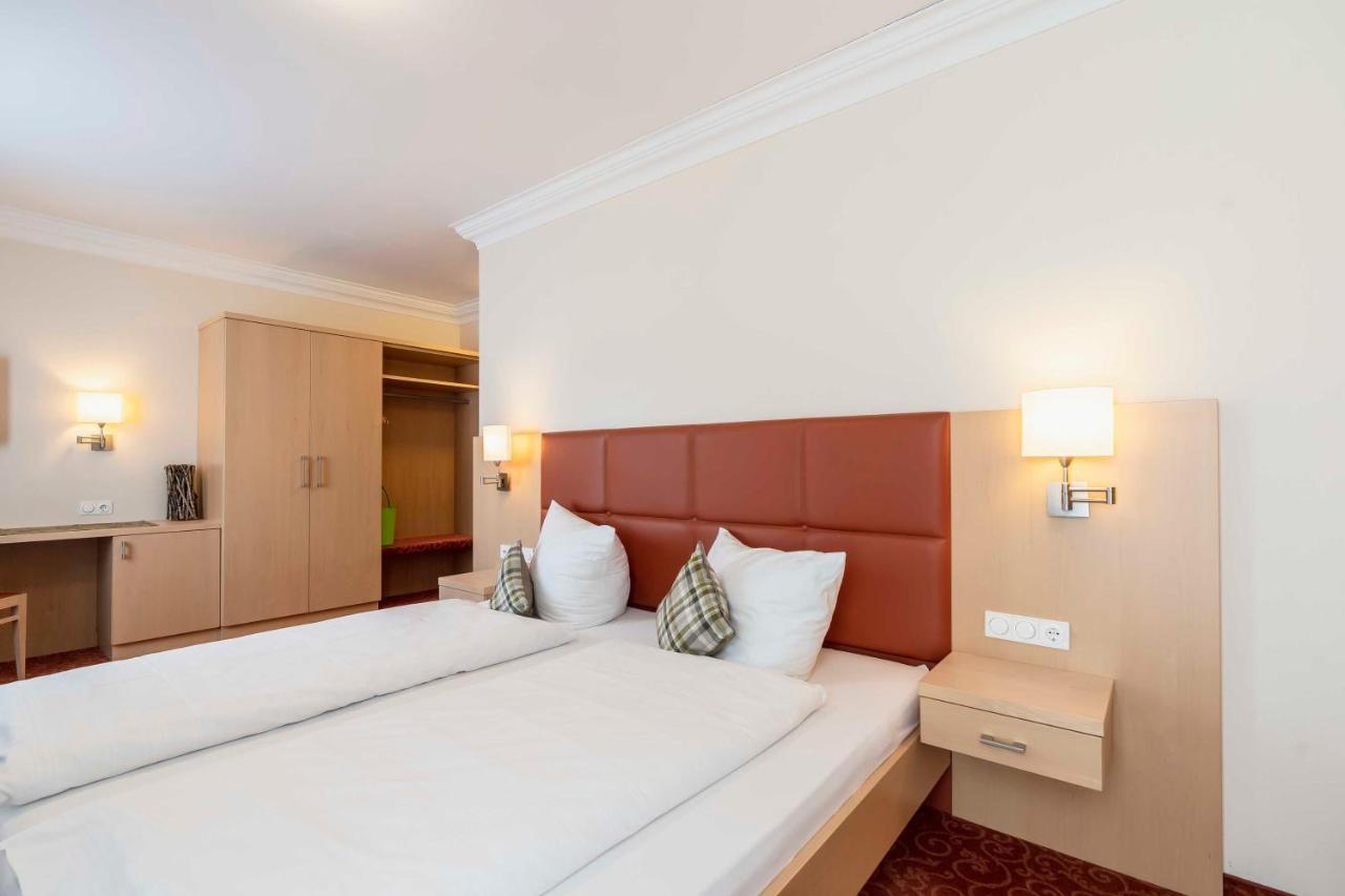 Hotel Dirsch Wellness & Spa Resort Emsing 外观 照片