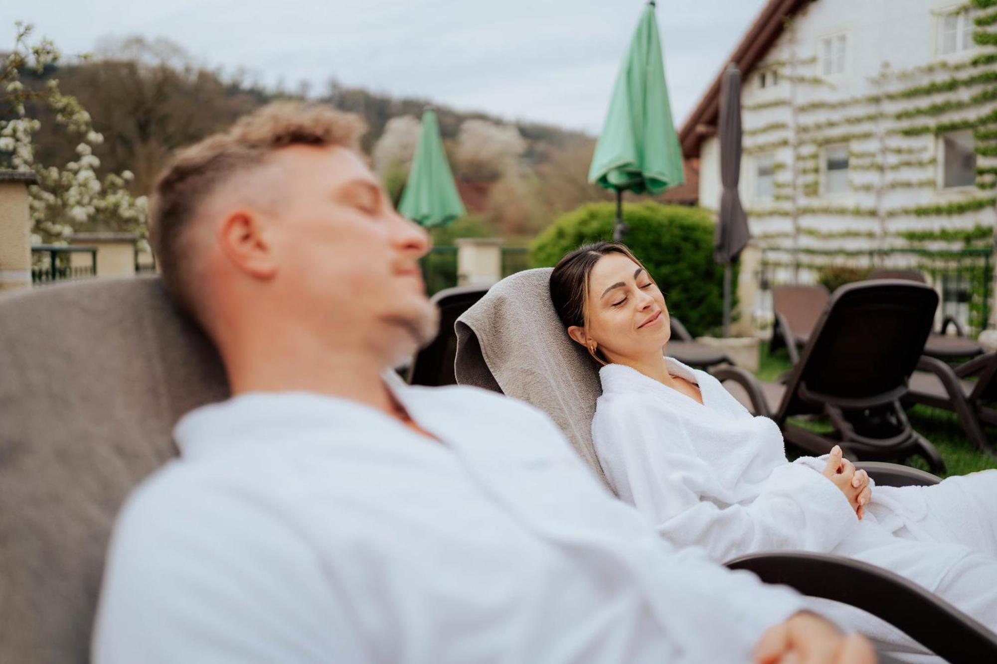 Hotel Dirsch Wellness & Spa Resort Emsing 外观 照片