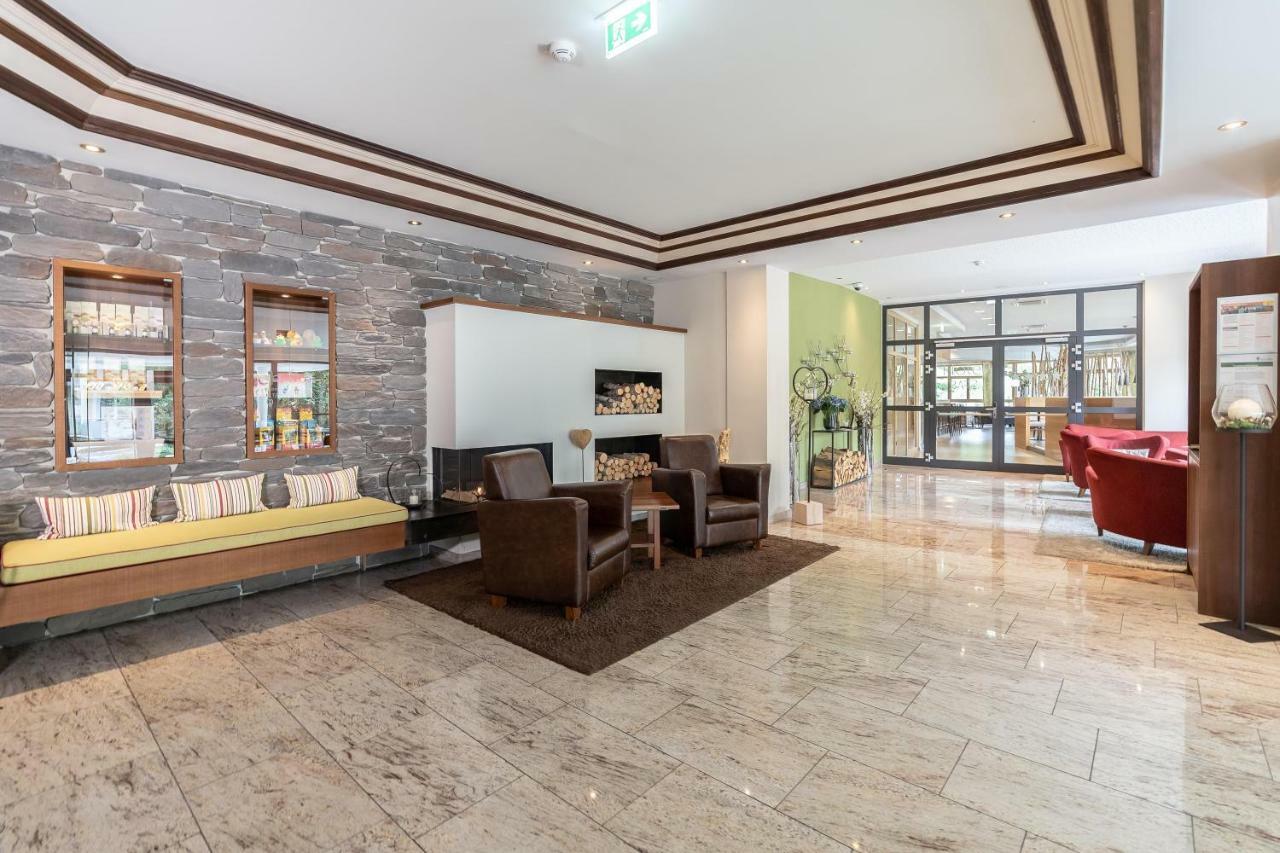 Hotel Dirsch Wellness & Spa Resort Emsing 外观 照片